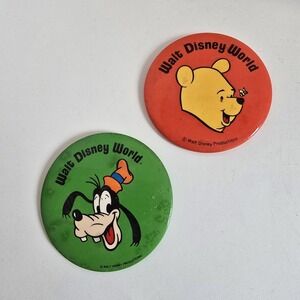 1980's Walt Disney World Goofy Winnie The Pooh 3.25" Character Pinback Button
